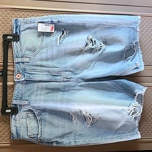 Edgely 8" Bermuda high rise shorts